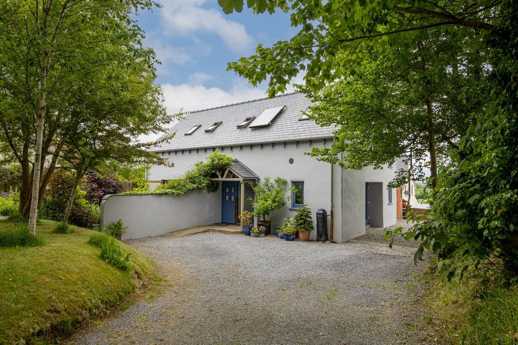 Property photo 1 of 29