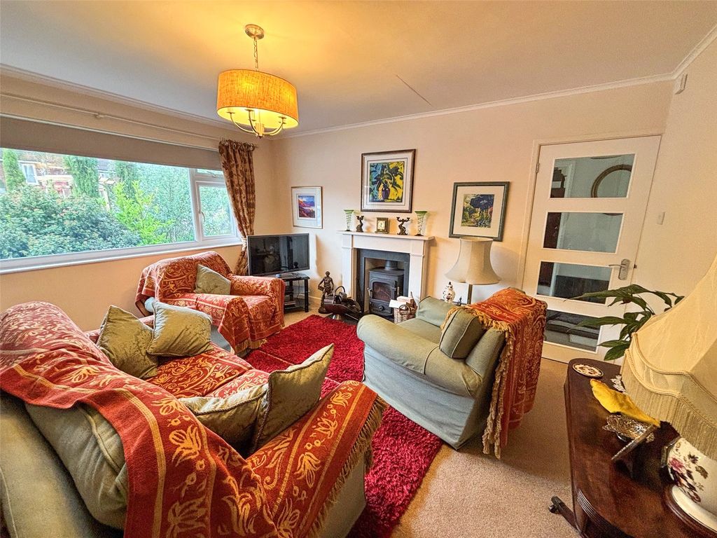 Property photo 2 of 15 Picture No. 18