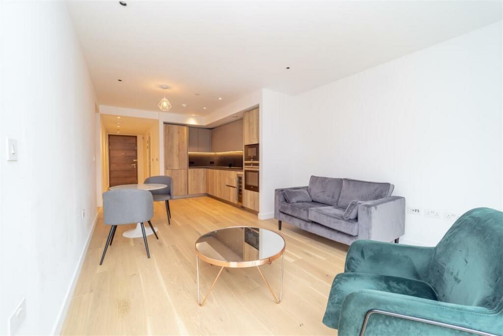 Property photo 3 of 9