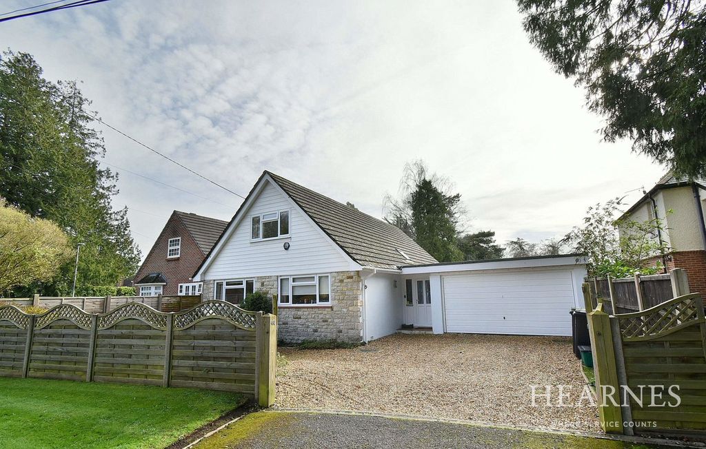 Property photo 1 of 18