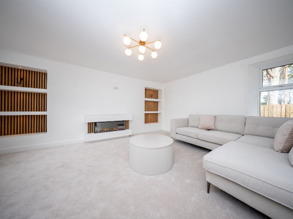 Property photo 3 of 37
