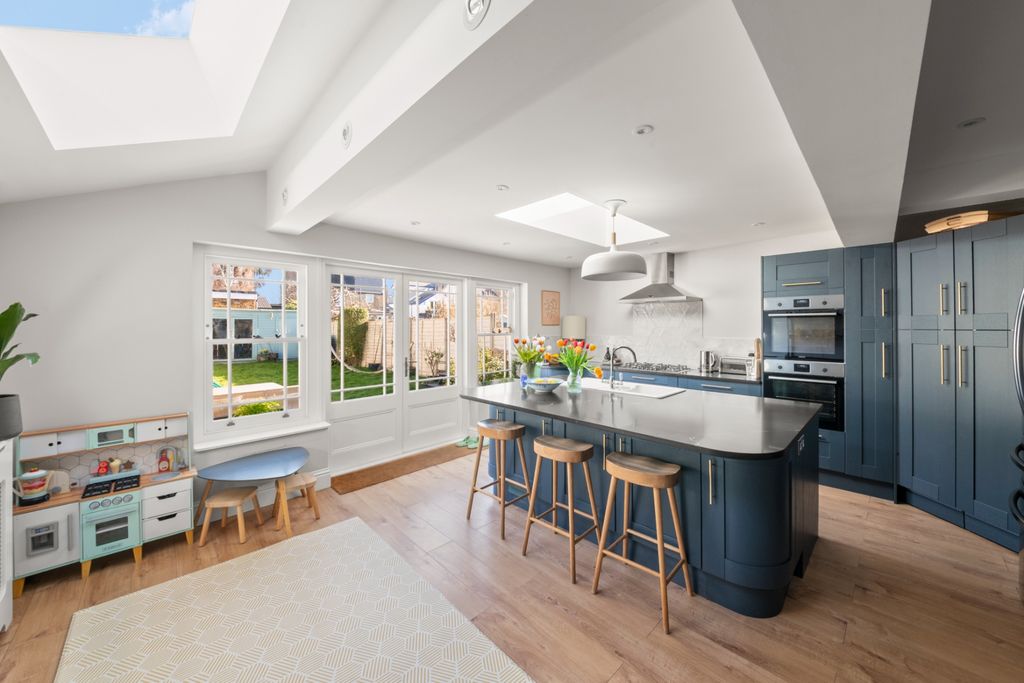 Property photo 3 of 19 Photo 19