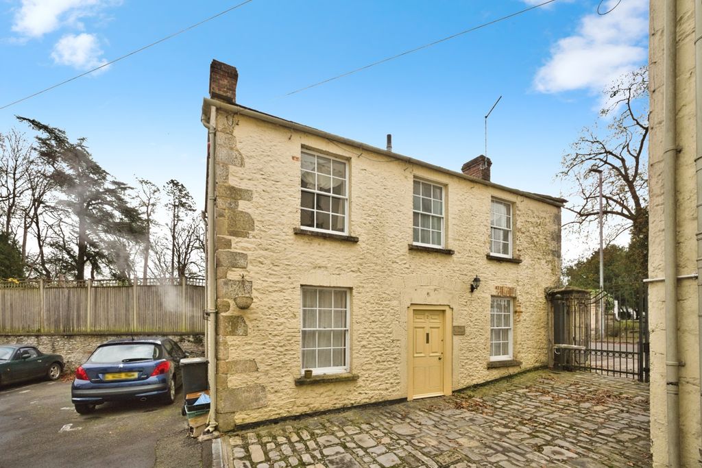 Property photo 1 of 17 Pbox-Img.Jpg