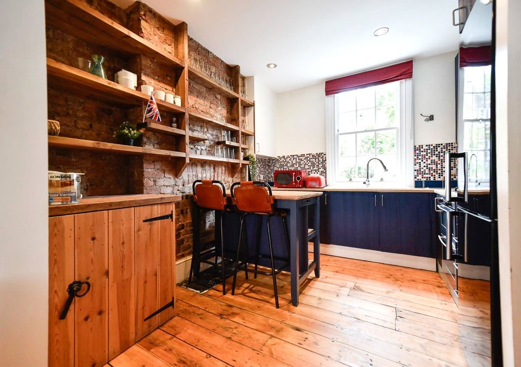 Property photo 3 of 9 Picture No. 13