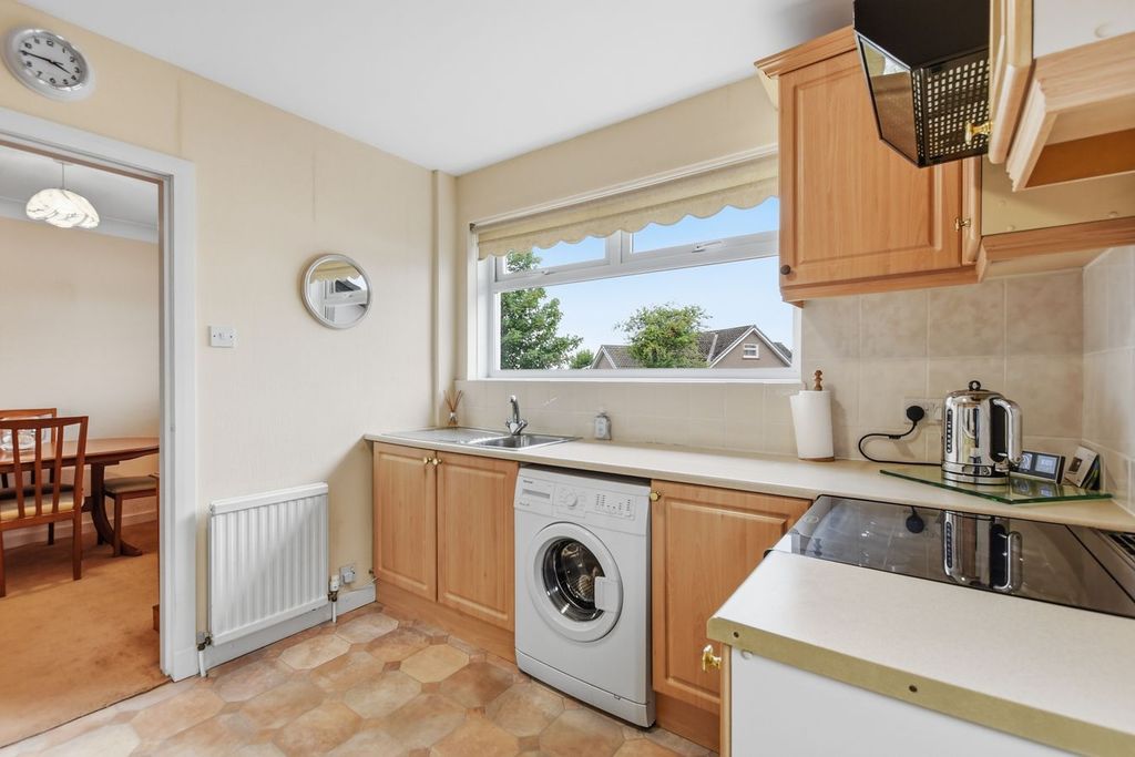 Property photo 3 of 18