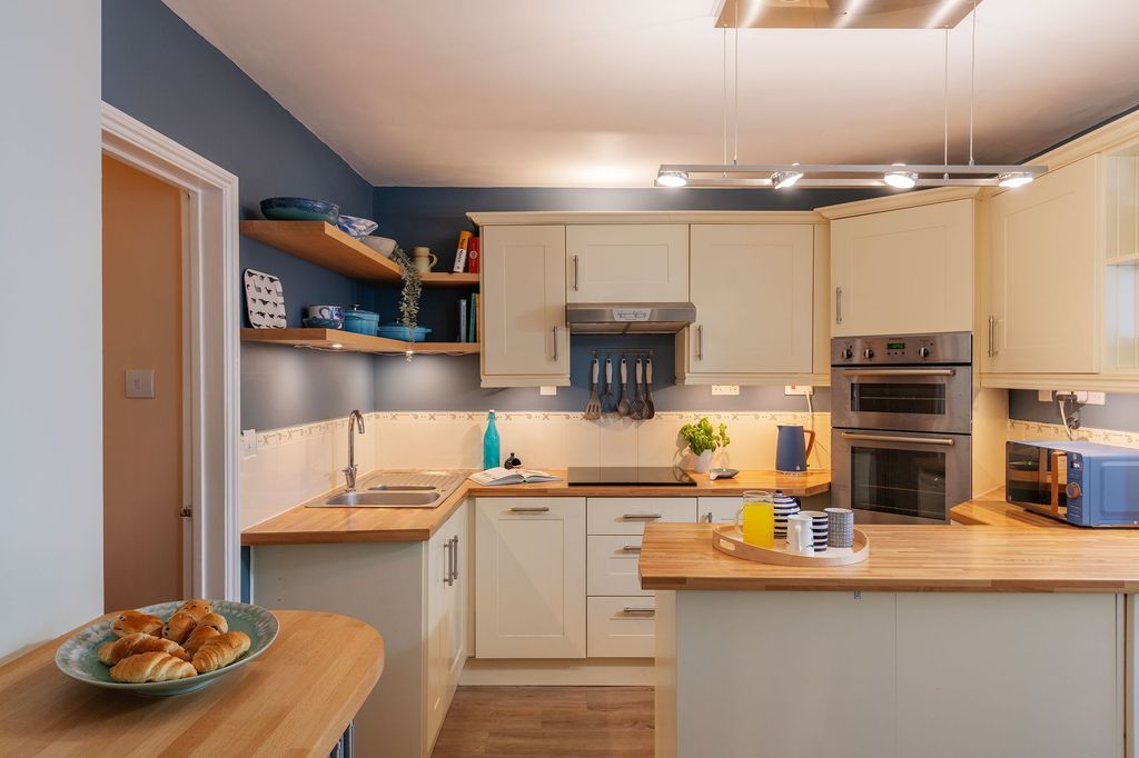 Property photo 3 of 8 Kitchen_1 Elm Cottage, Kingswear