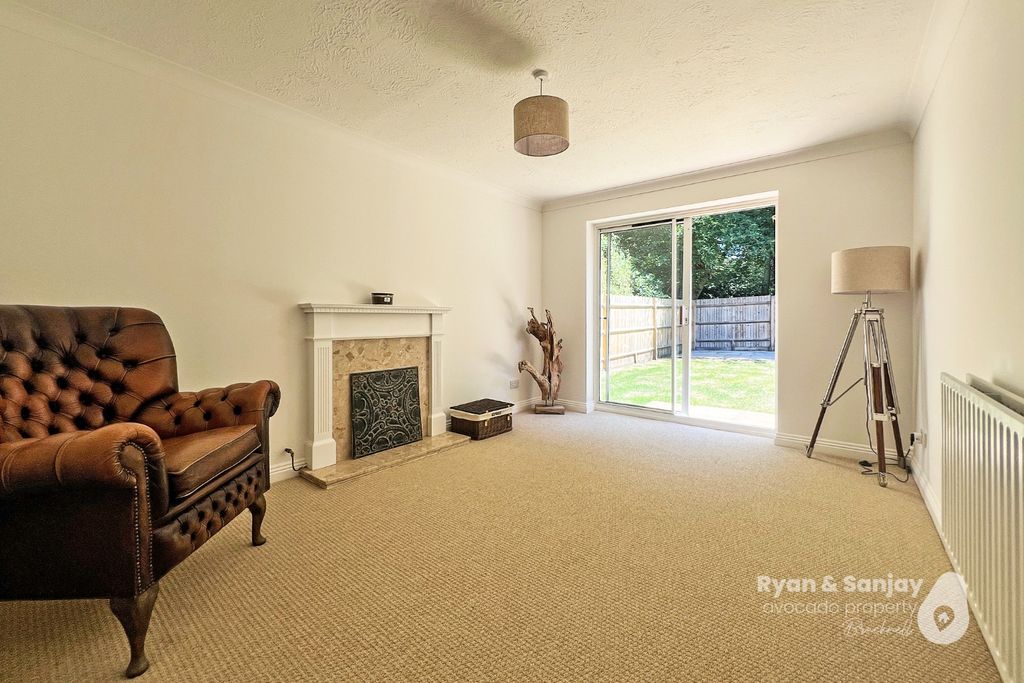 Property photo 2 of 15 4256794