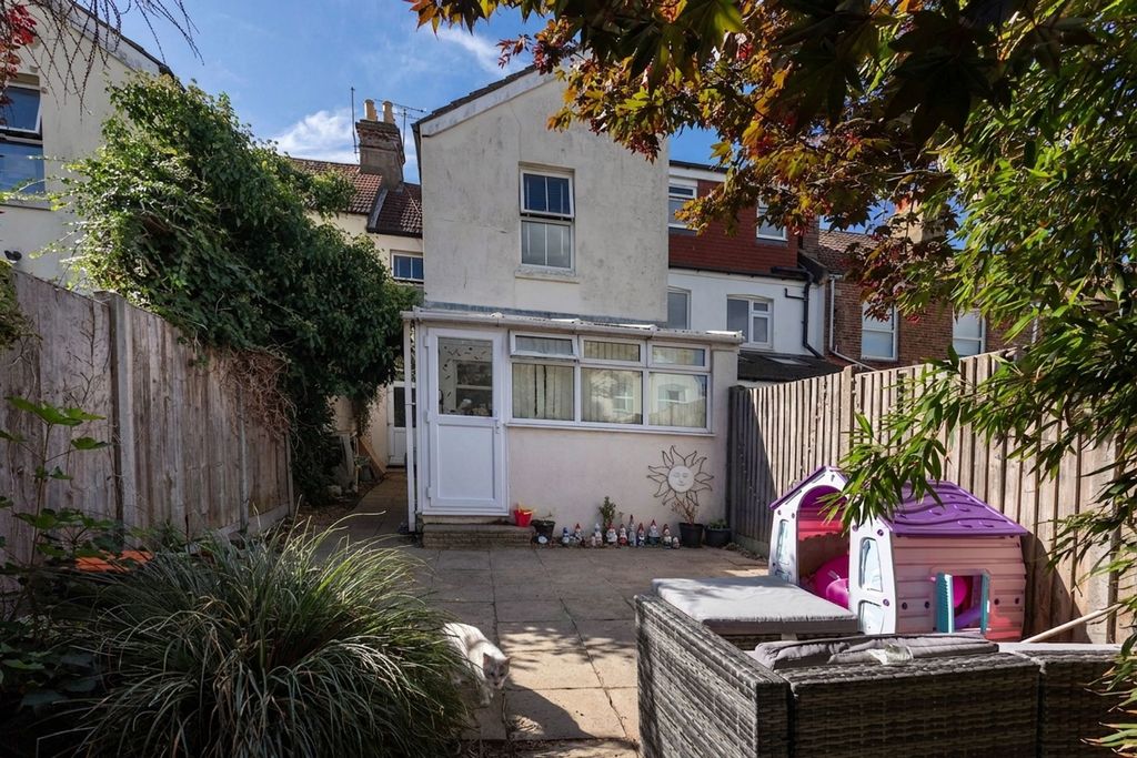 Property photo 3 of 16