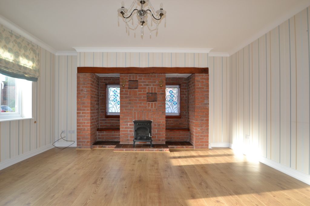 Property photo 2 of 21