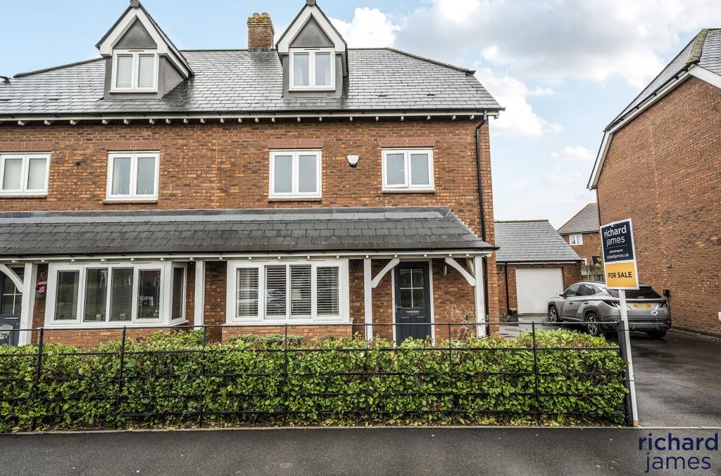 Property photo 1 of 18 c1813B5d0Fbd4A1Bafa79Df5118Fc875