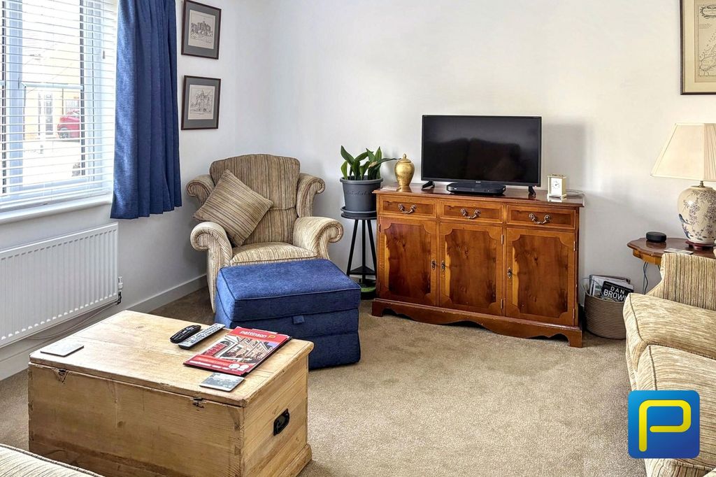 Property photo 2 of 19