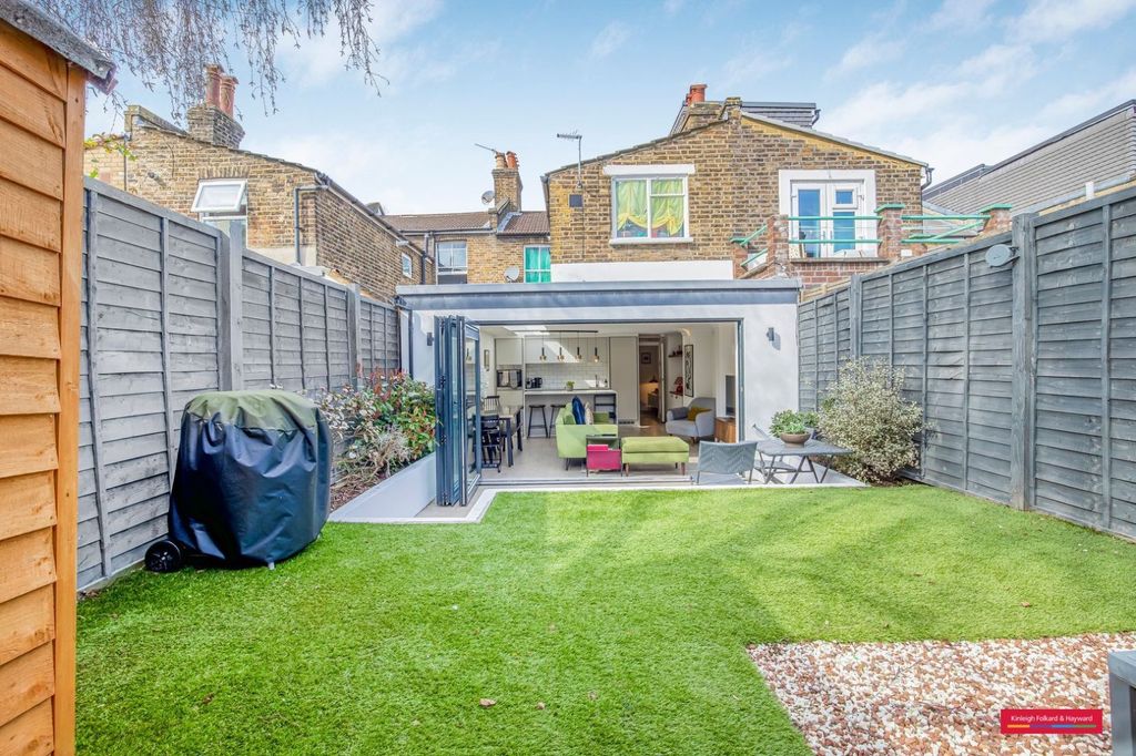 Property photo 3 of 24 Picture No. 13