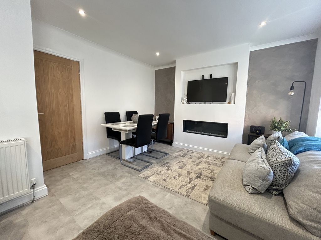 Property photo 2 of 15 Img_8805