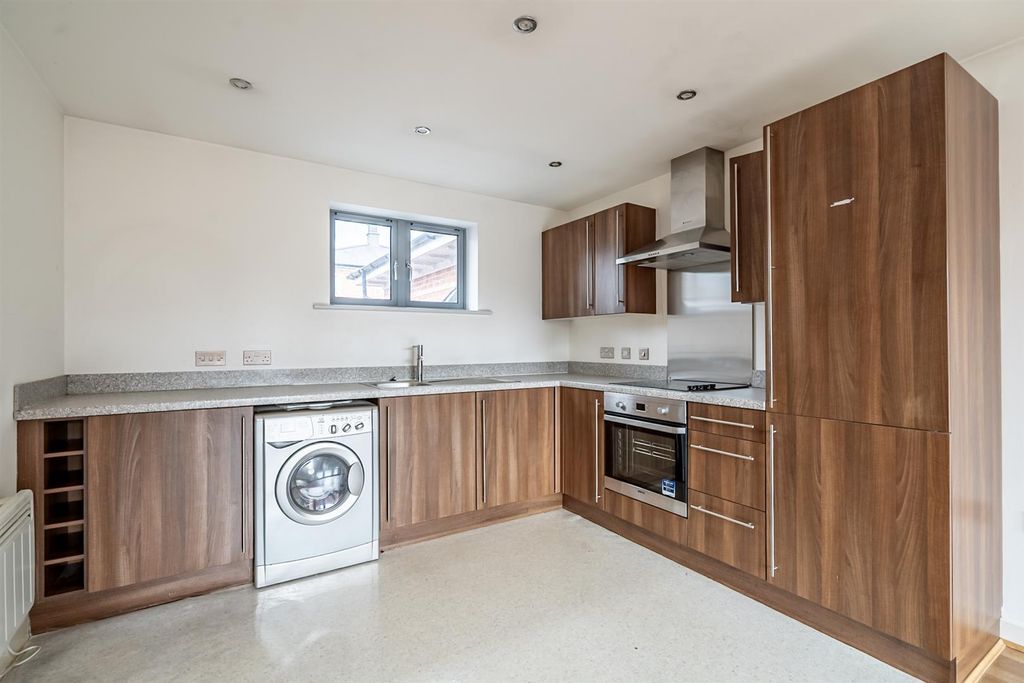 Property photo 2 of 13 Kitchen