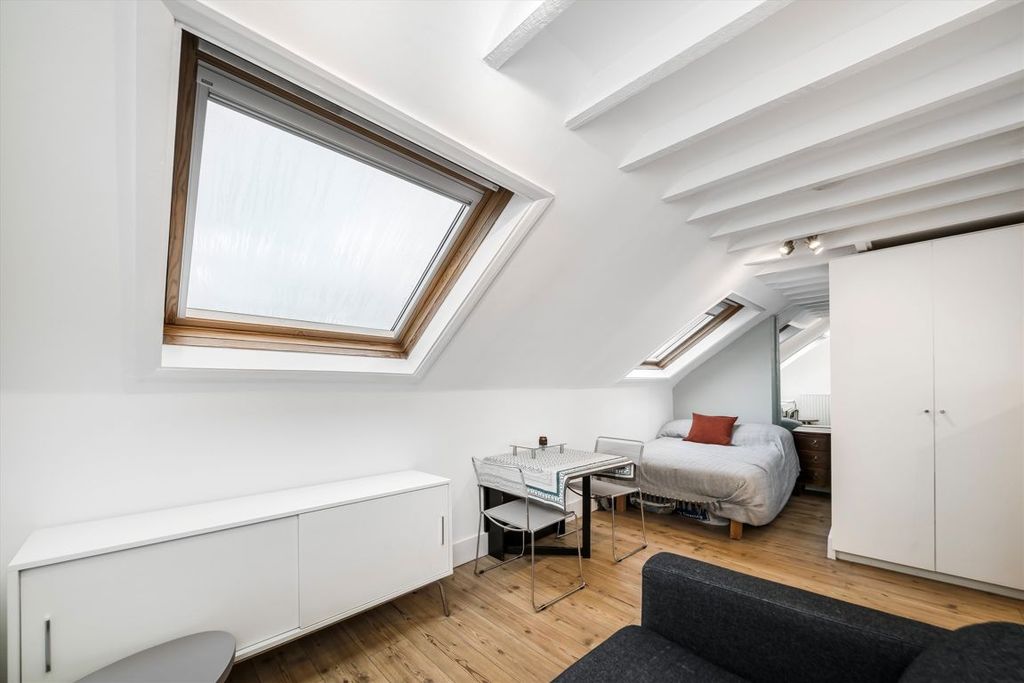 Property photo 3 of 4