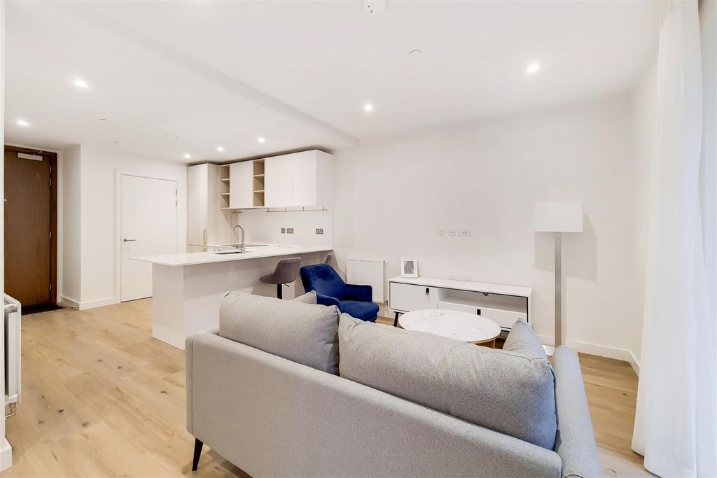 Property photo 2 of 9 1_Studio-3.Jpg