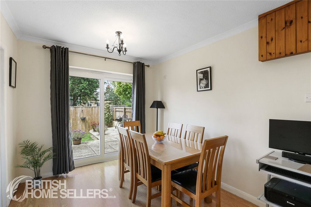 Property photo 3 of 16 Picture No. 18
