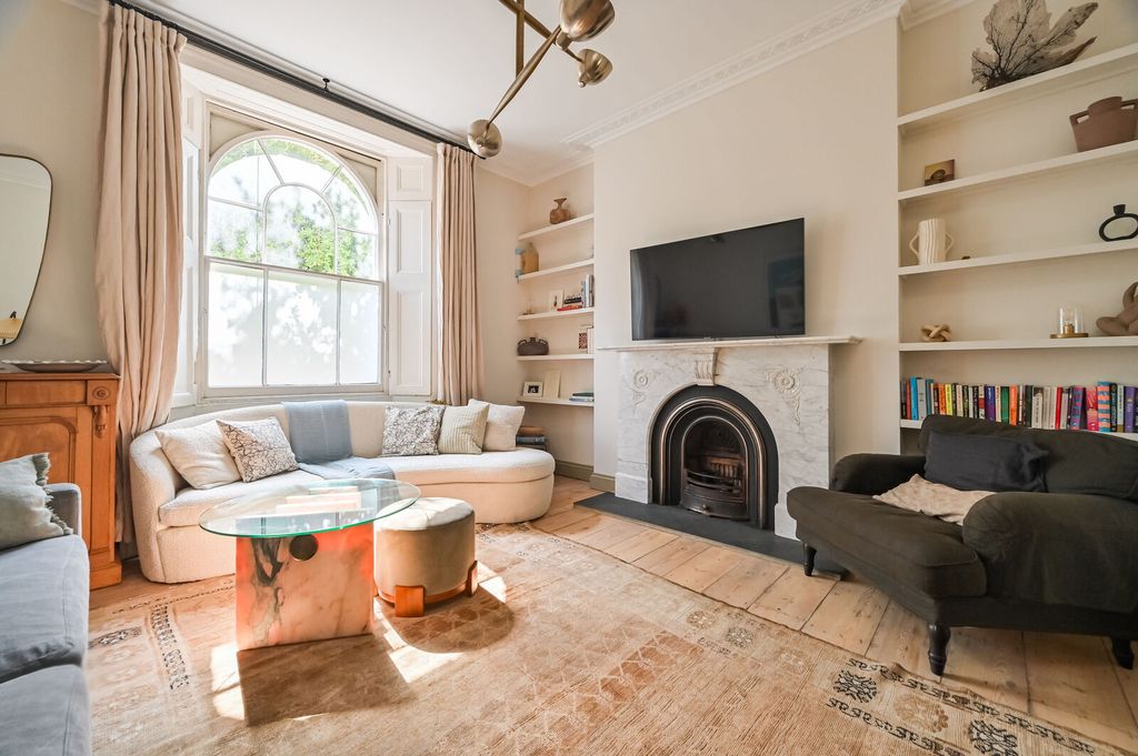 Property photo 1 of 67