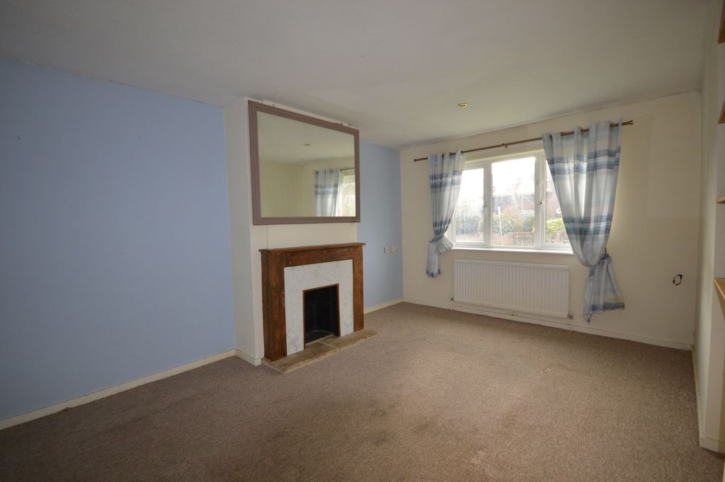 Property photo 2 of 8