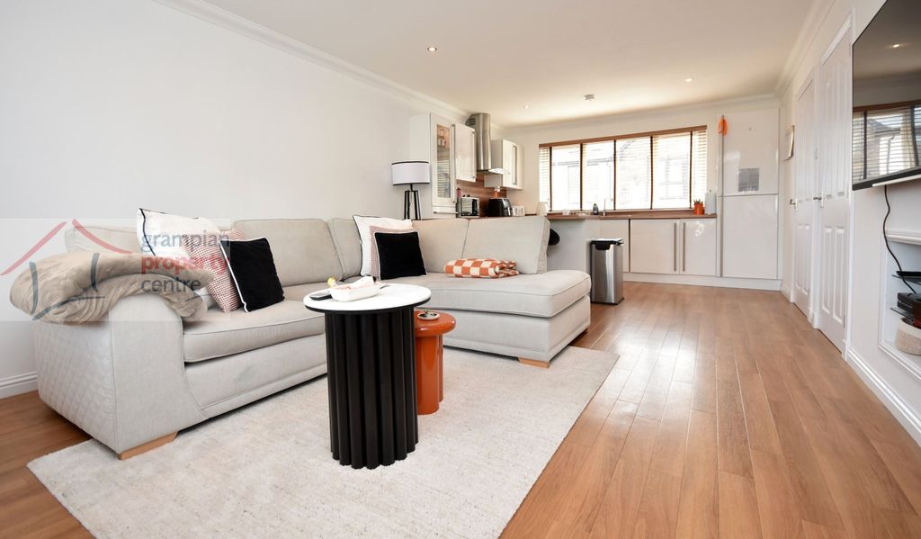 Property photo 2 of 17 l4.Jpg