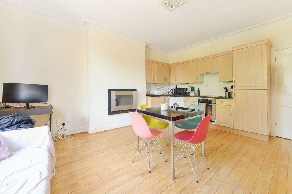 Property photo 2 of 7