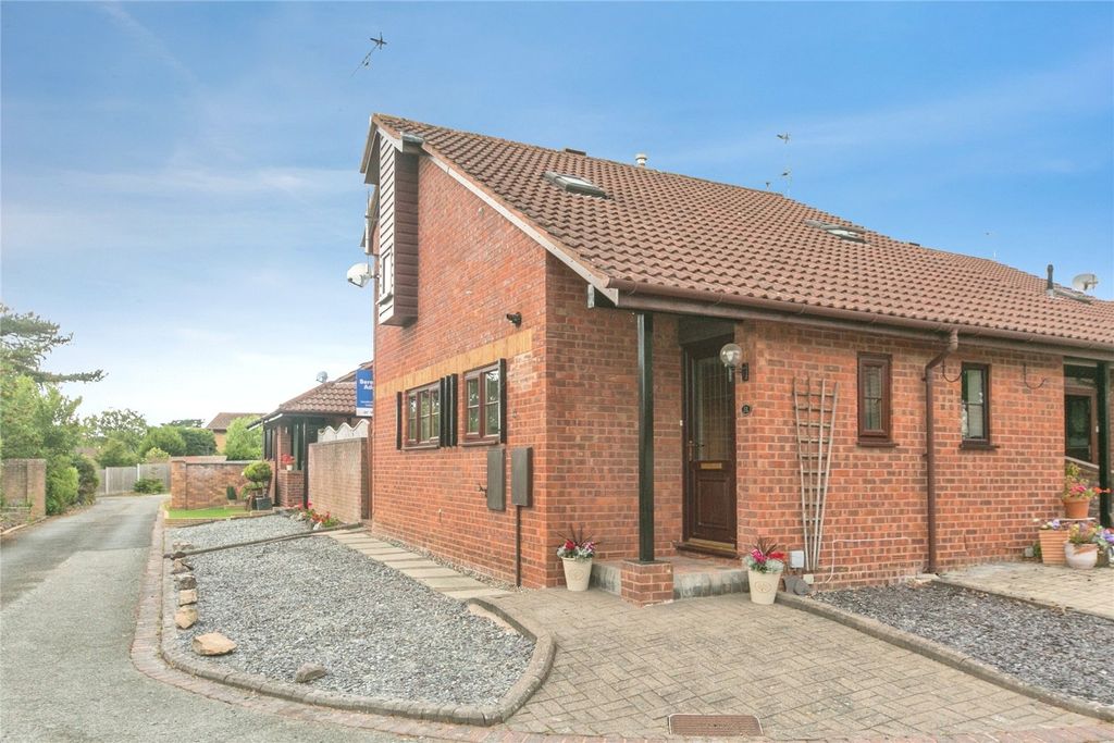 Property photo 1 of 16 Picture No. 02