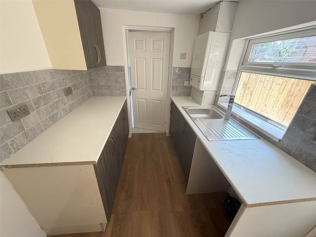 Property photo 3 of 18 Picture No. 05