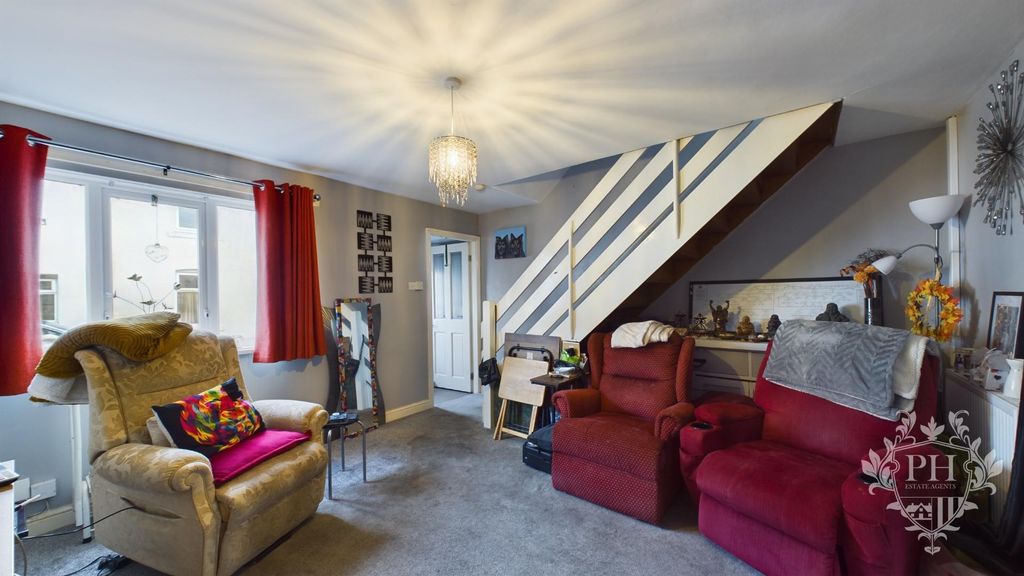 Property photo 2 of 8 Cam02002G0-Pr0090-Still005.Jpg