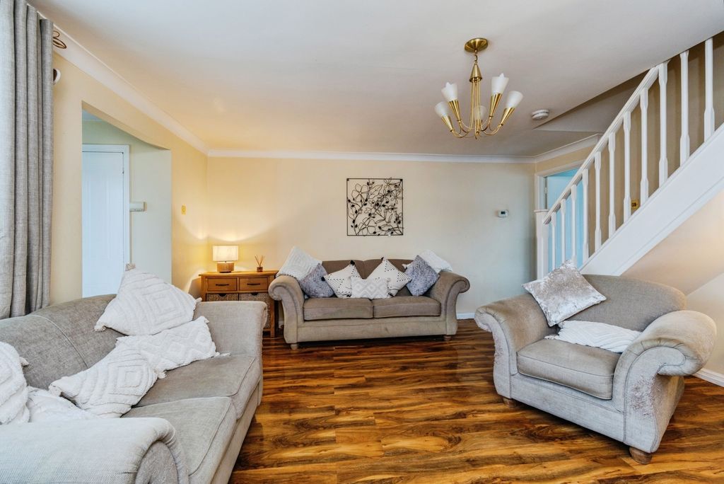 Property photo 3 of 17 Photo