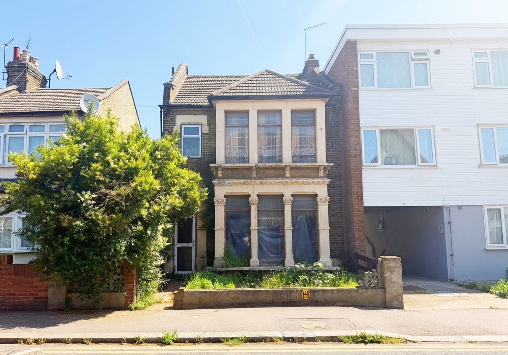 Property photo 1 of 17