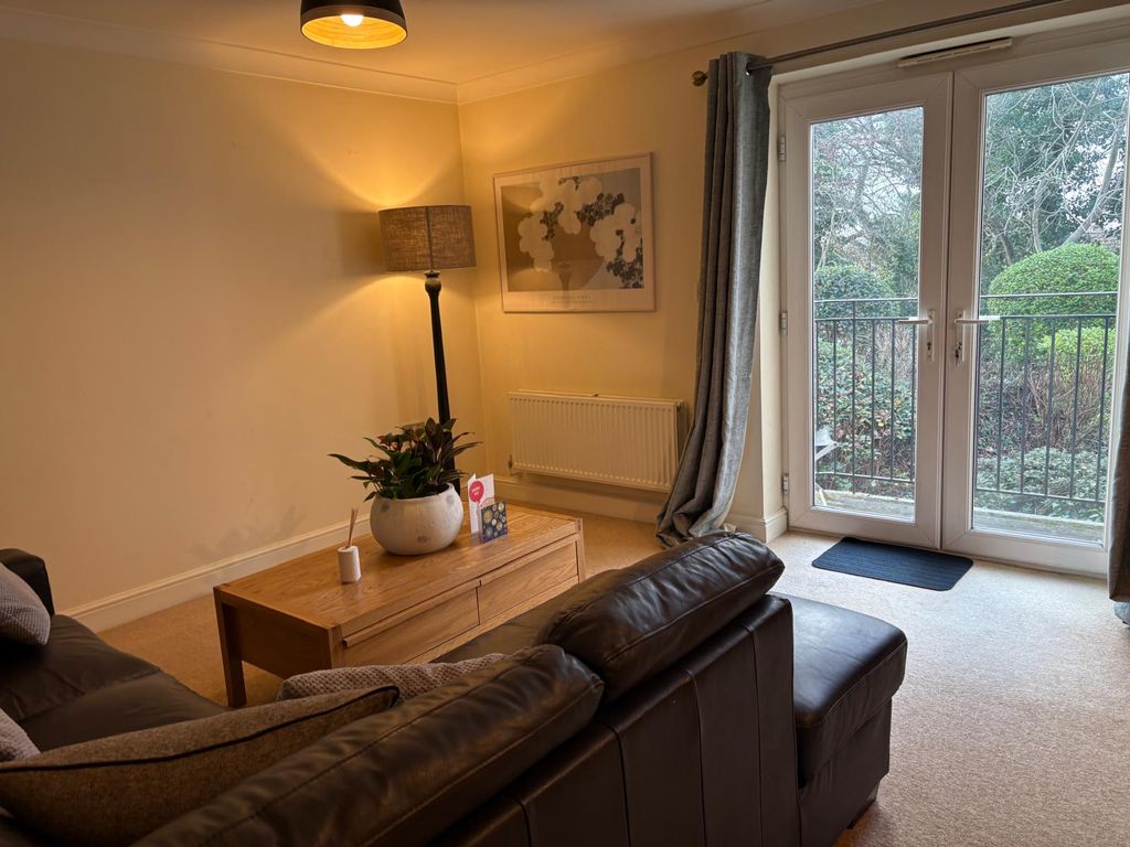 Property photo 3 of 8