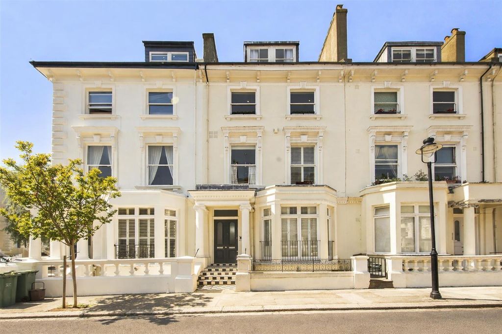 Property photo 3 of 23