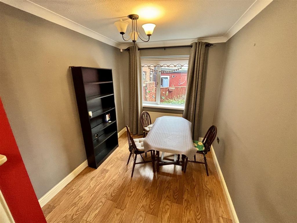 Property photo 3 of 12 Dining Room