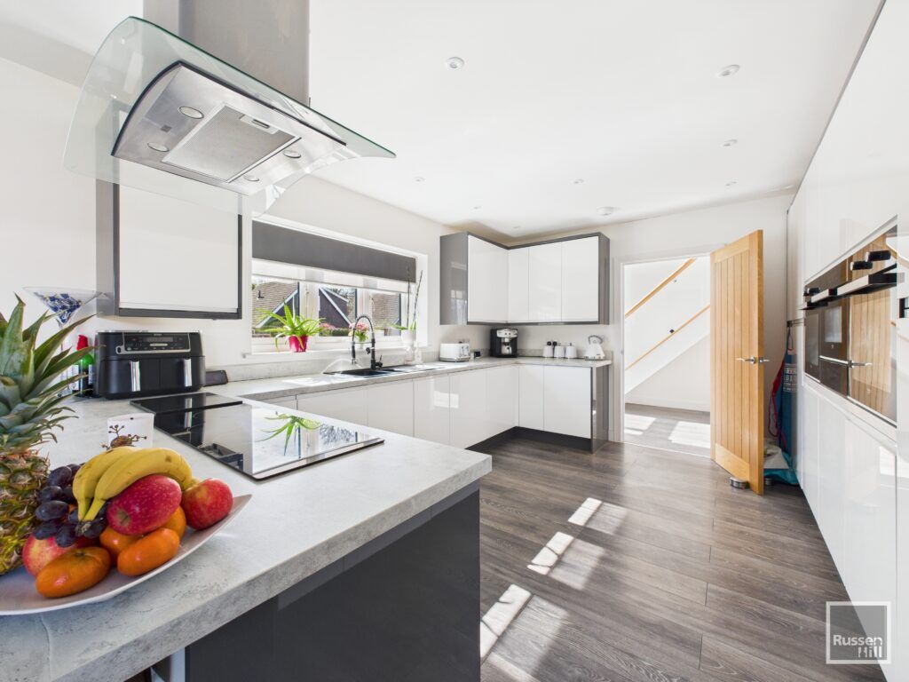 Property photo 3 of 24