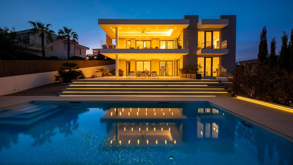 Property photo 1 of 51 1.5.Jpg