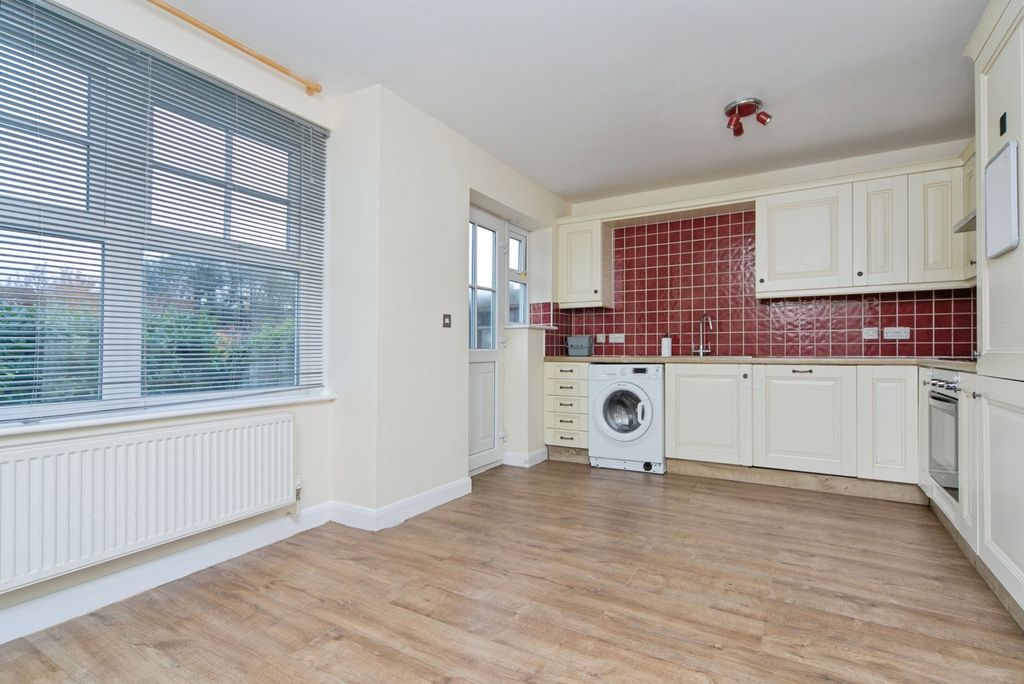 Property photo 3 of 17 Photo