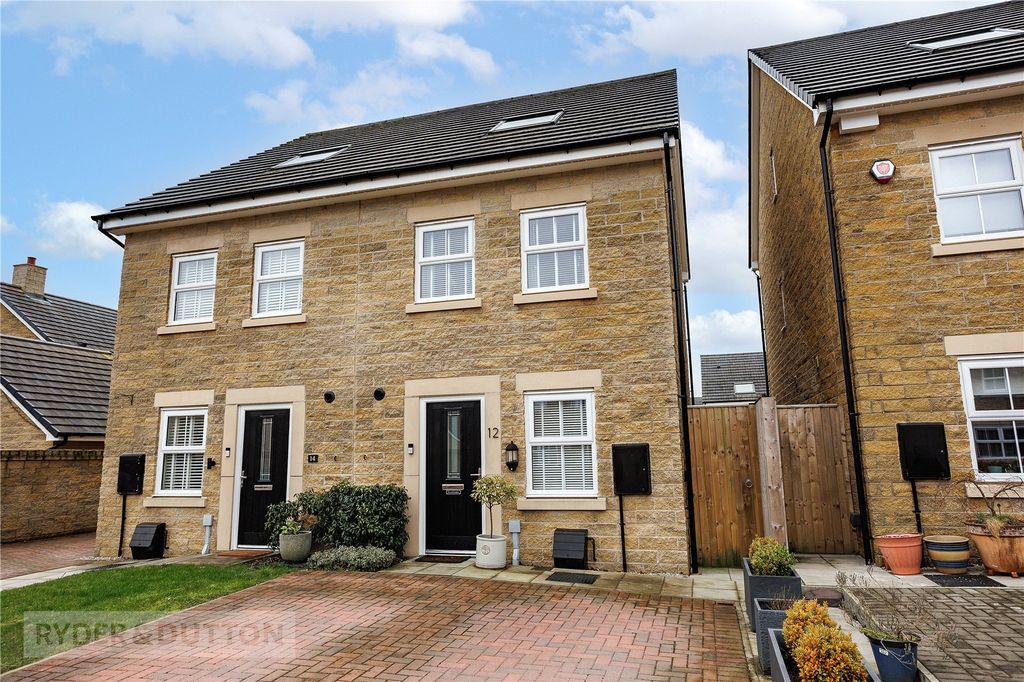 Property photo 1 of 27 Front