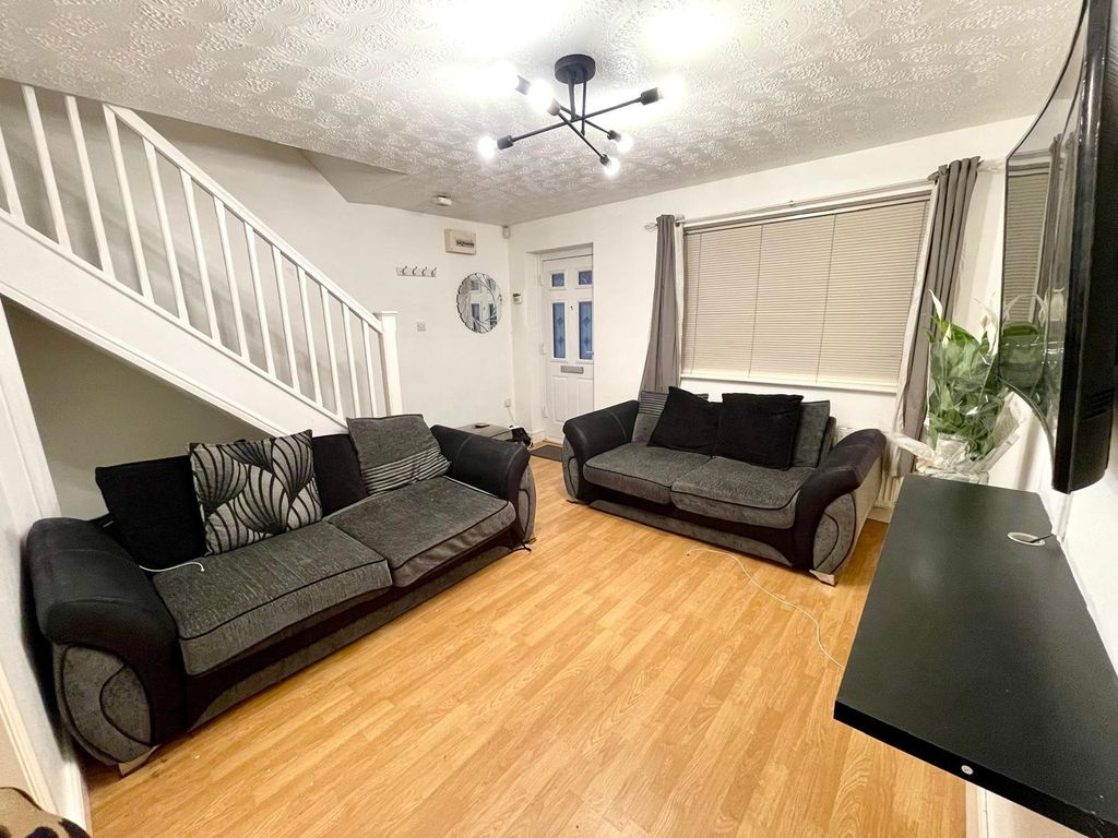 Property photo 2 of 8 Living Room