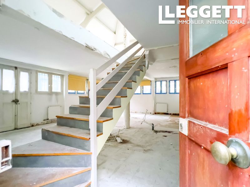 Property photo 2 of 10