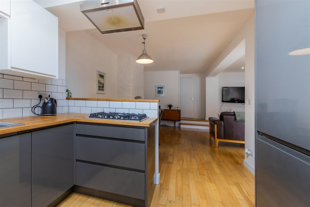 Property photo 2 of 22 47 &amp; A (6 Of 30).Jpg