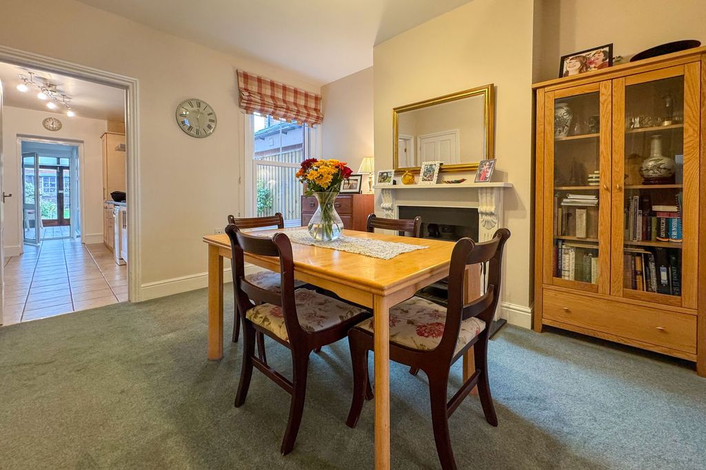 Property photo 3 of 19