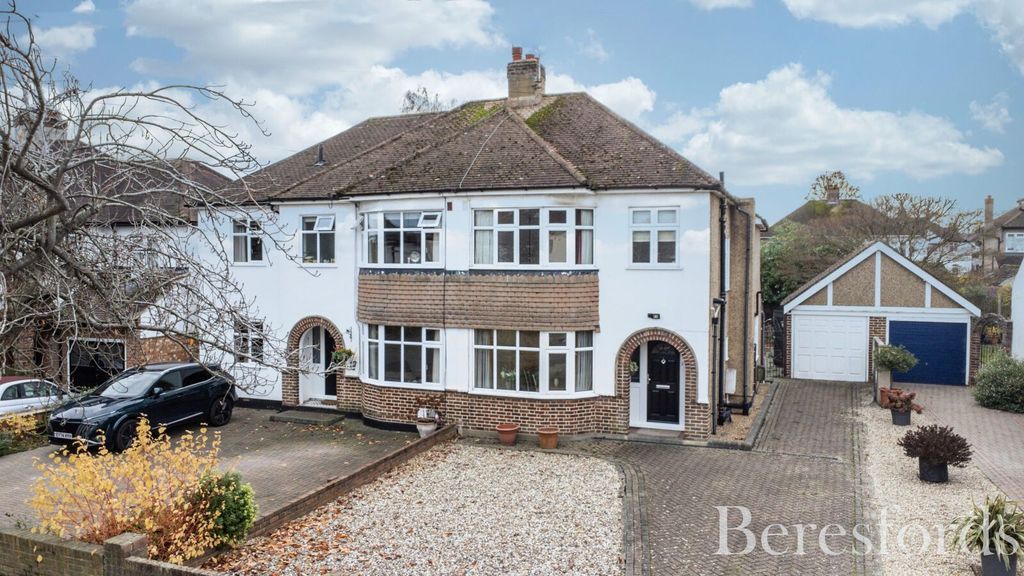 Property photo 1 of 14 Front