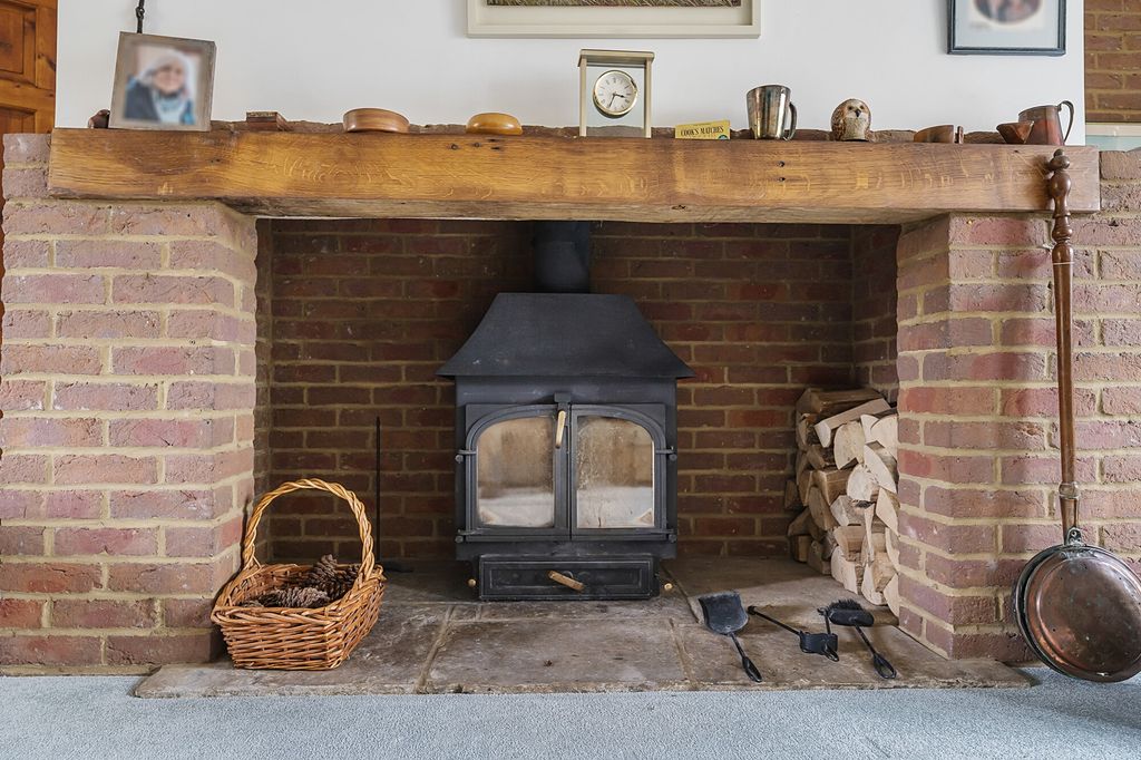 Property photo 2 of 19