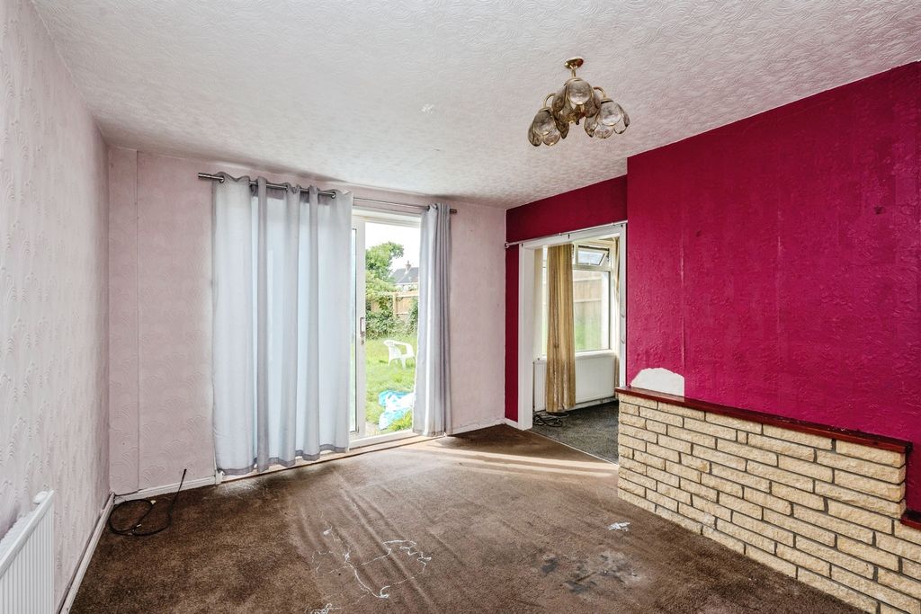Property photo 3 of 16