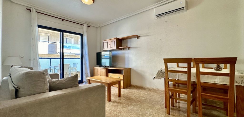 Property photo 2 of 27