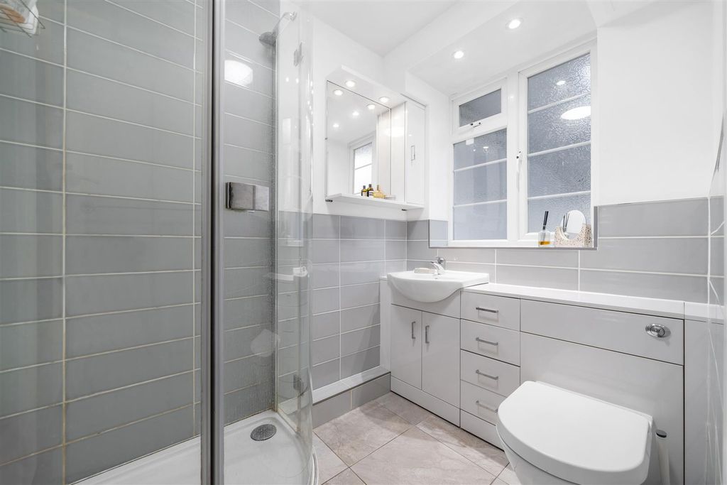 Property photo 1 of 11 Clevedon Court-7.Jpg