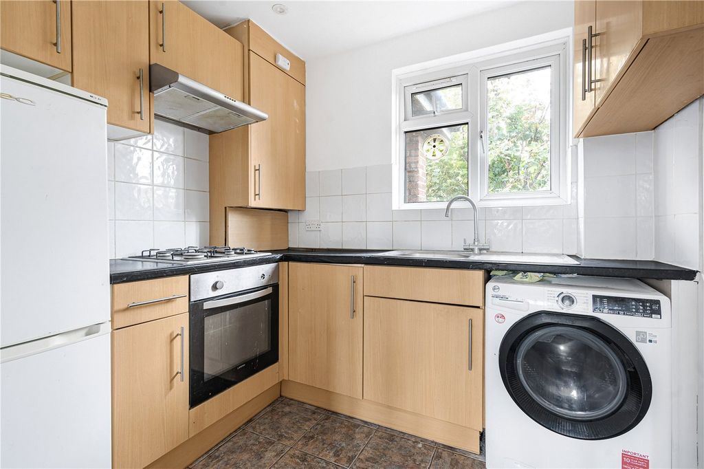 Property photo 3 of 14 Kitchen