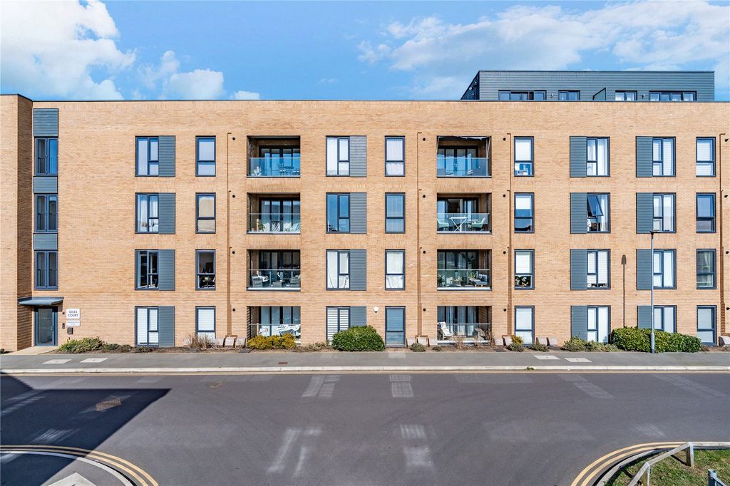 Property photo 1 of 15 Front