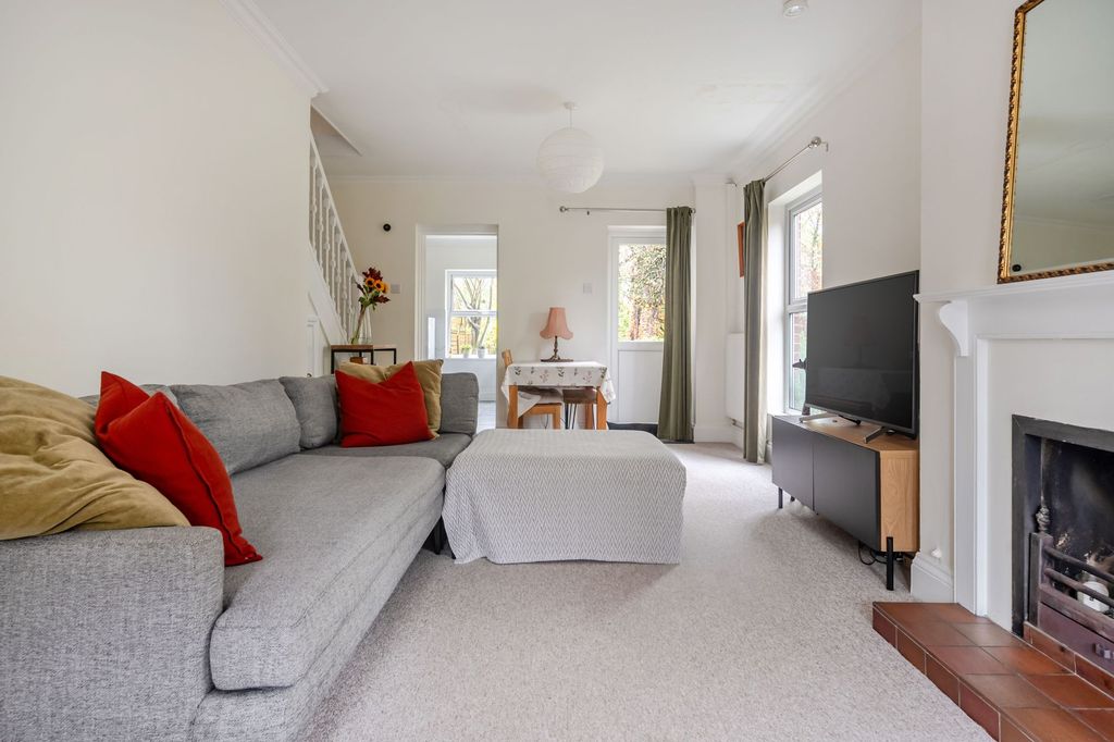 Property photo 3 of 18