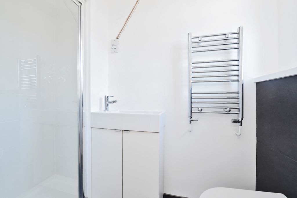 Property photo 3 of 6 611243%20(5)c